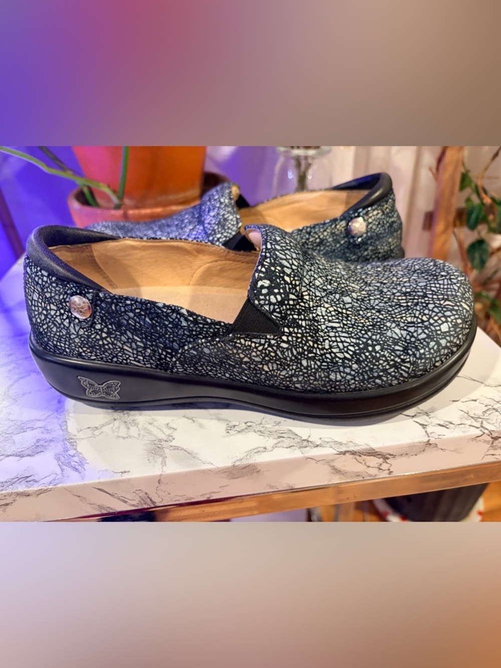 Alegria women’s Slip-On Loafer in Black and White Crackle
